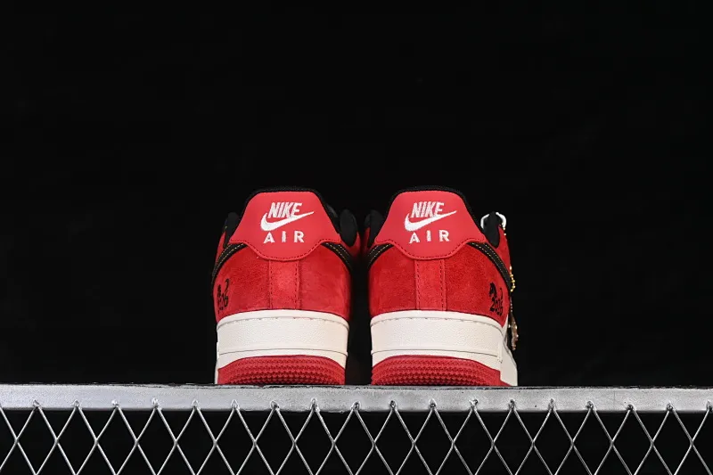 All categories Nk Air Force 1 Air Force series Nk Air Force 1 Low Air Force low-top Nike Air Force 1'07 Low Black, white and red contrast Air Force 1 low-top casual sneakers HT5088-618